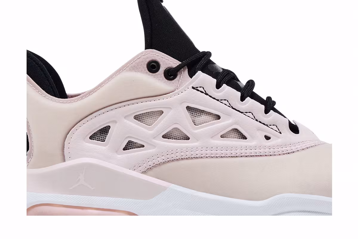 Nike Women's Jordan Air Max 200 XX Barely Rose, view 3
