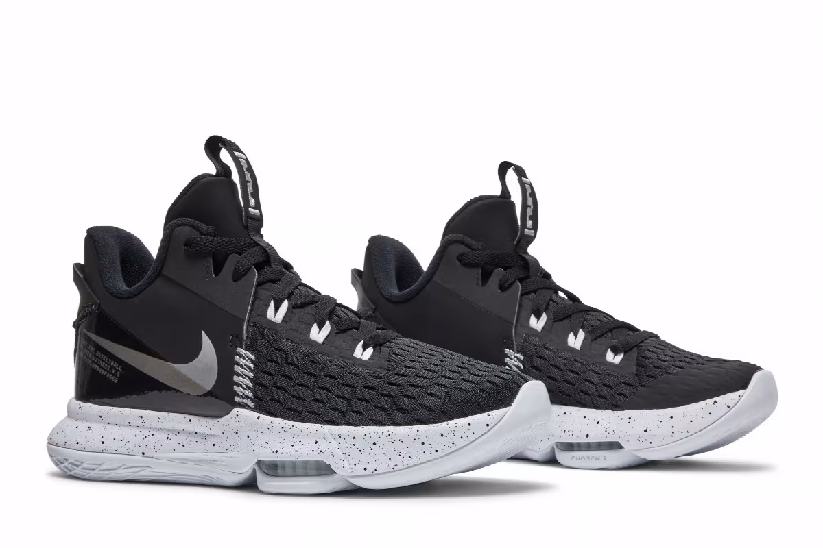 Nike LeBron Witness 5 Black Metallic Silver, view 9