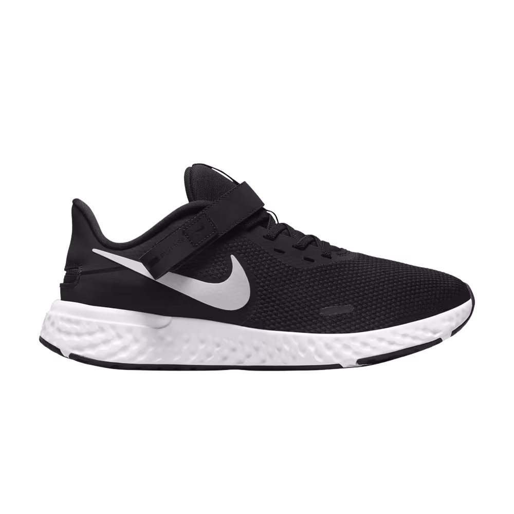 Nike Revolution 5 FlyEase Extra Wide Black White