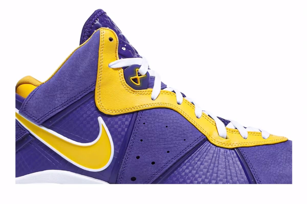 Nike LeBron 8 Lakers, view 3