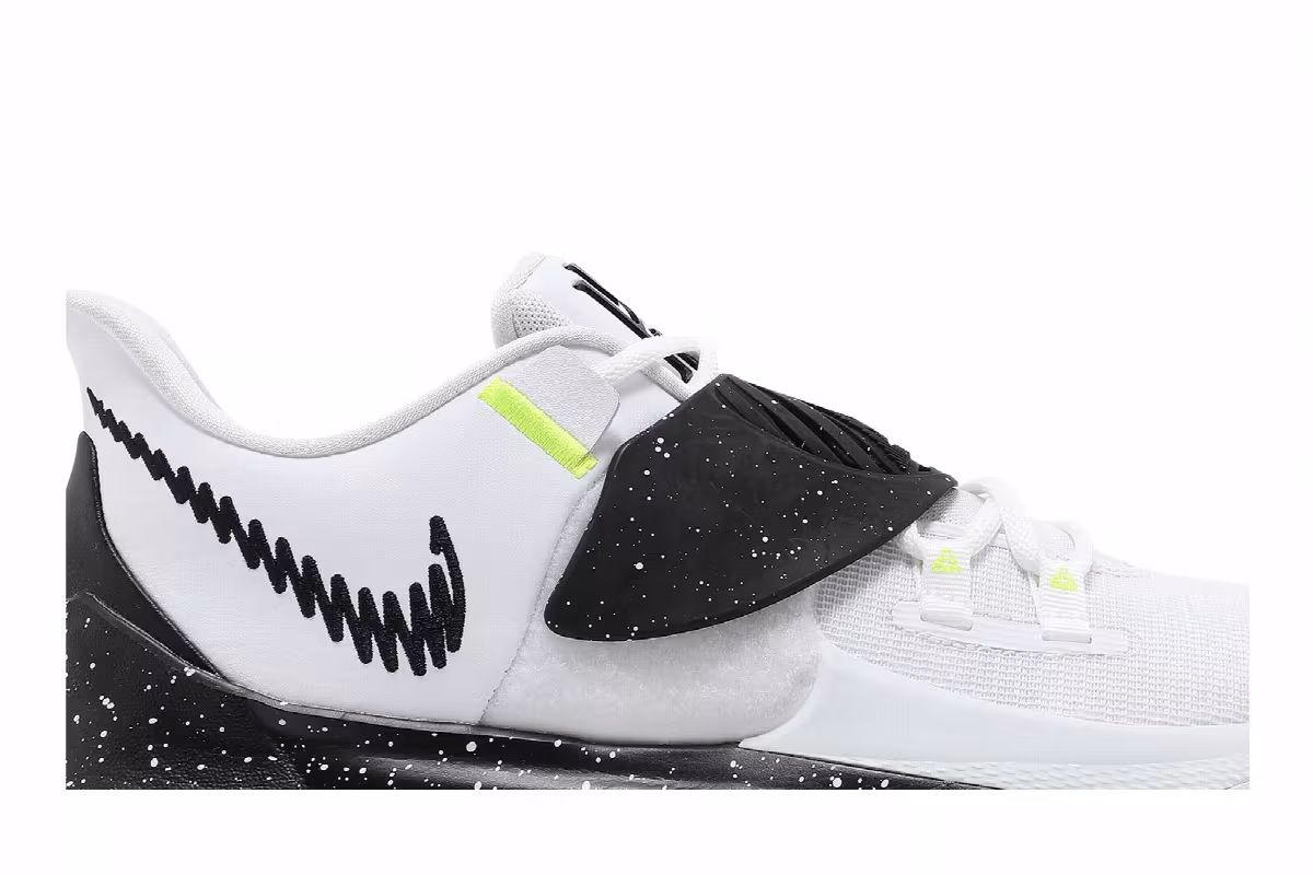 Nike Kyrie Low 3 Team White Black, view 3