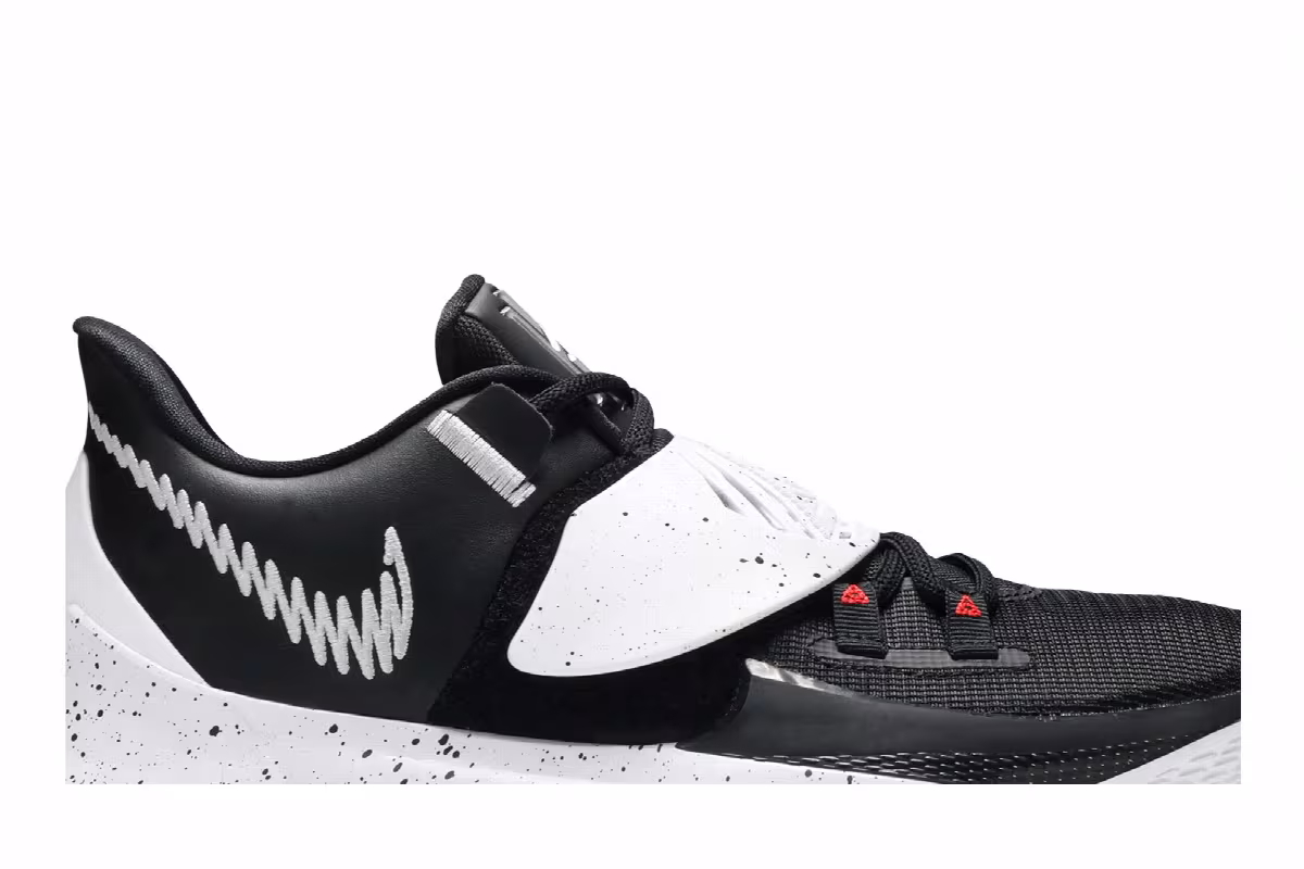 Nike Kyrie Low 3 Team Black White, view 3