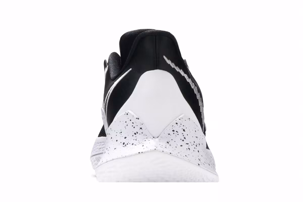 Nike Kyrie Low 3 Team Black White, view 8