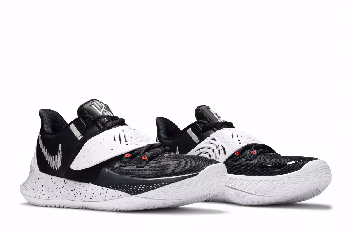 Nike Kyrie Low 3 Team Black White, view 9