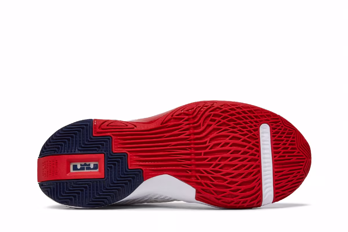 Nike LeBron Soldier 14 GS White University Red, view 5