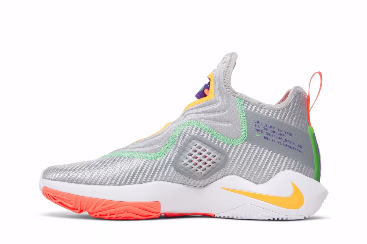 Nike LeBron Soldier 14 Hare, view 4
