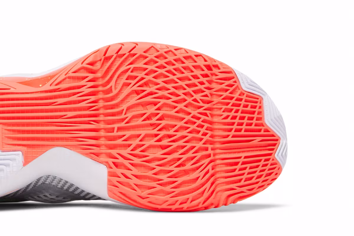 Nike LeBron Soldier 14 Hare, view 6