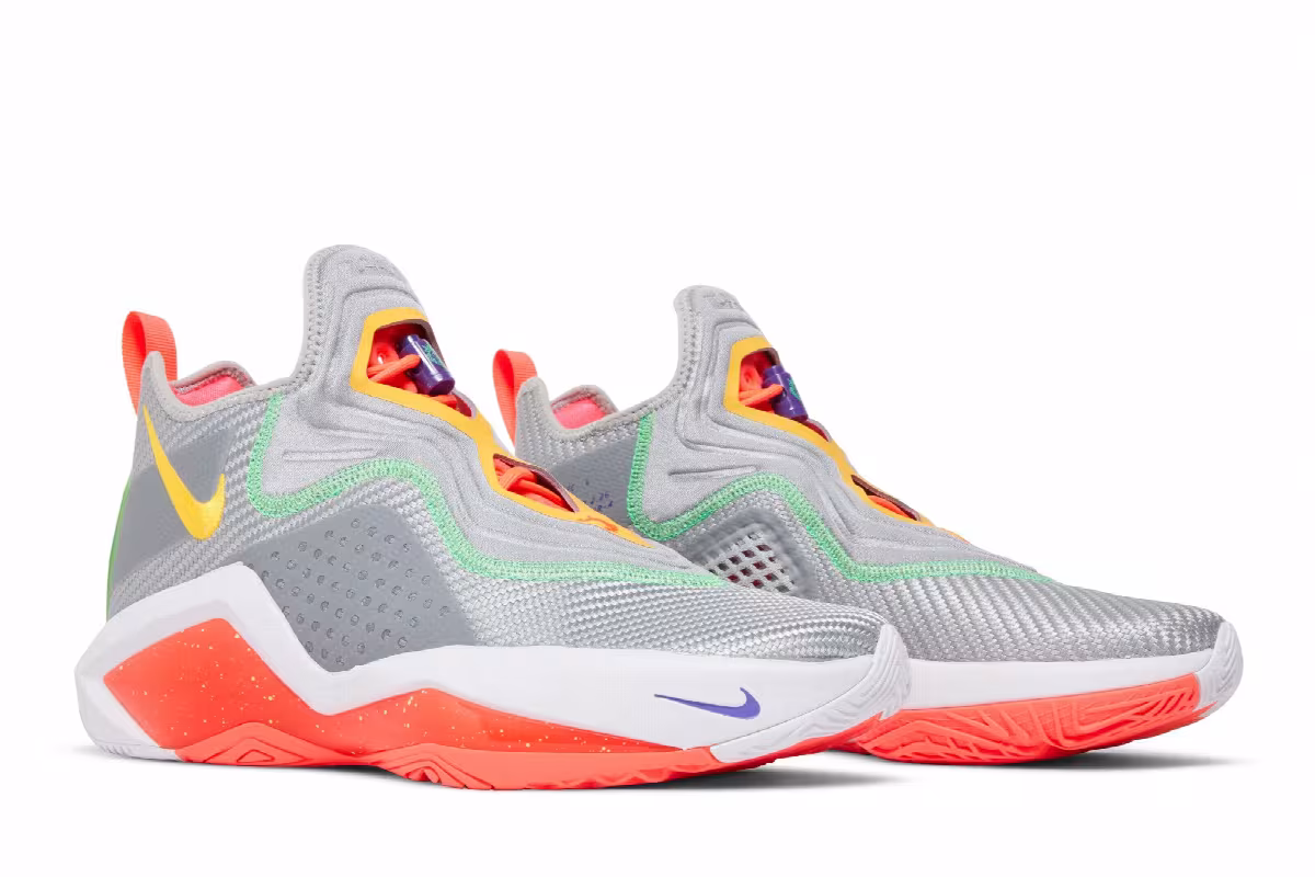 Nike LeBron Soldier 14 Hare, view 9