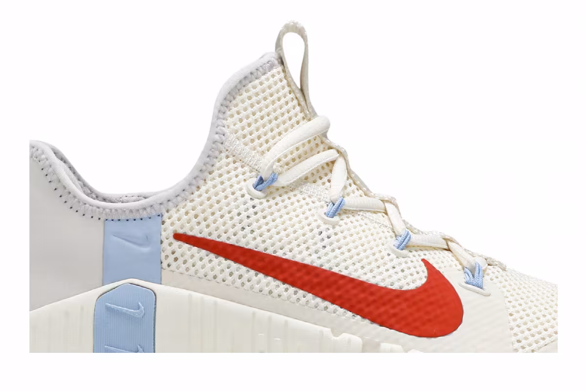 Nike Women's Free Metcon 3 Pale Ivory, view 3