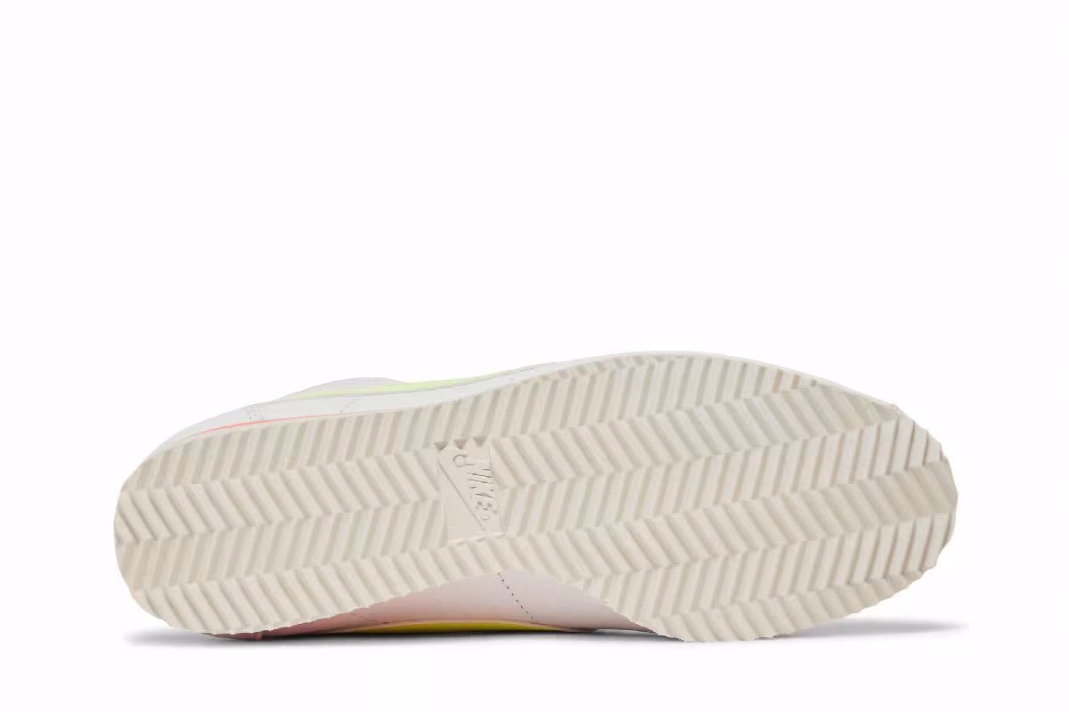 Nike Women's Classic Cortez Leather Volt Flash Crimson, view 5