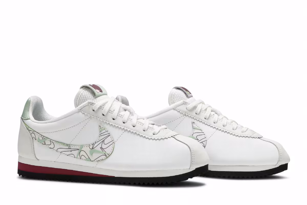 Nike Women's Classic Cortez SE Valentine, view 9