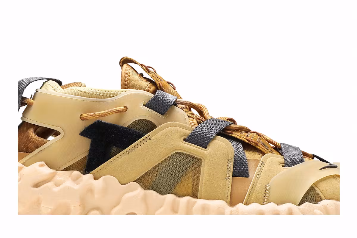 Nike ISPA OverReact Sandal Club Gold, view 3
