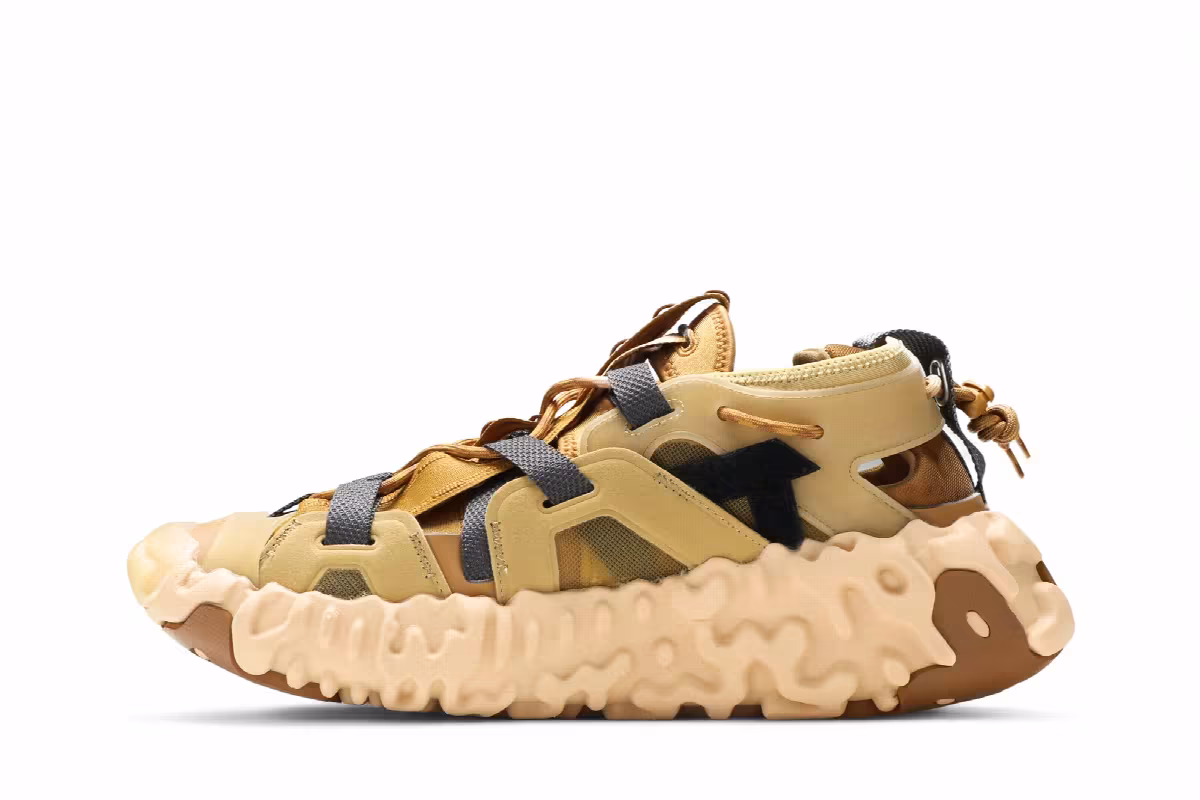Nike ISPA OverReact Sandal Club Gold, view 4