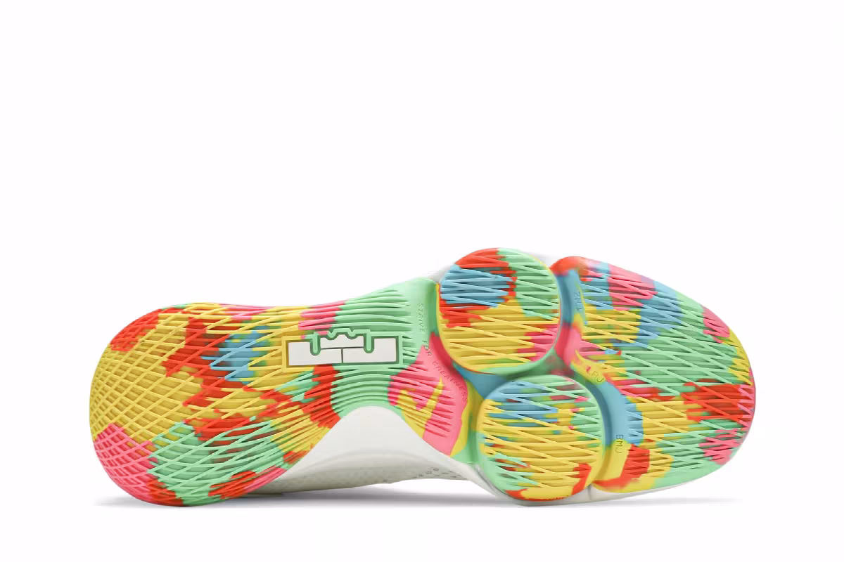 Nike LeBron Witness 4 White Multi Camo, view 5