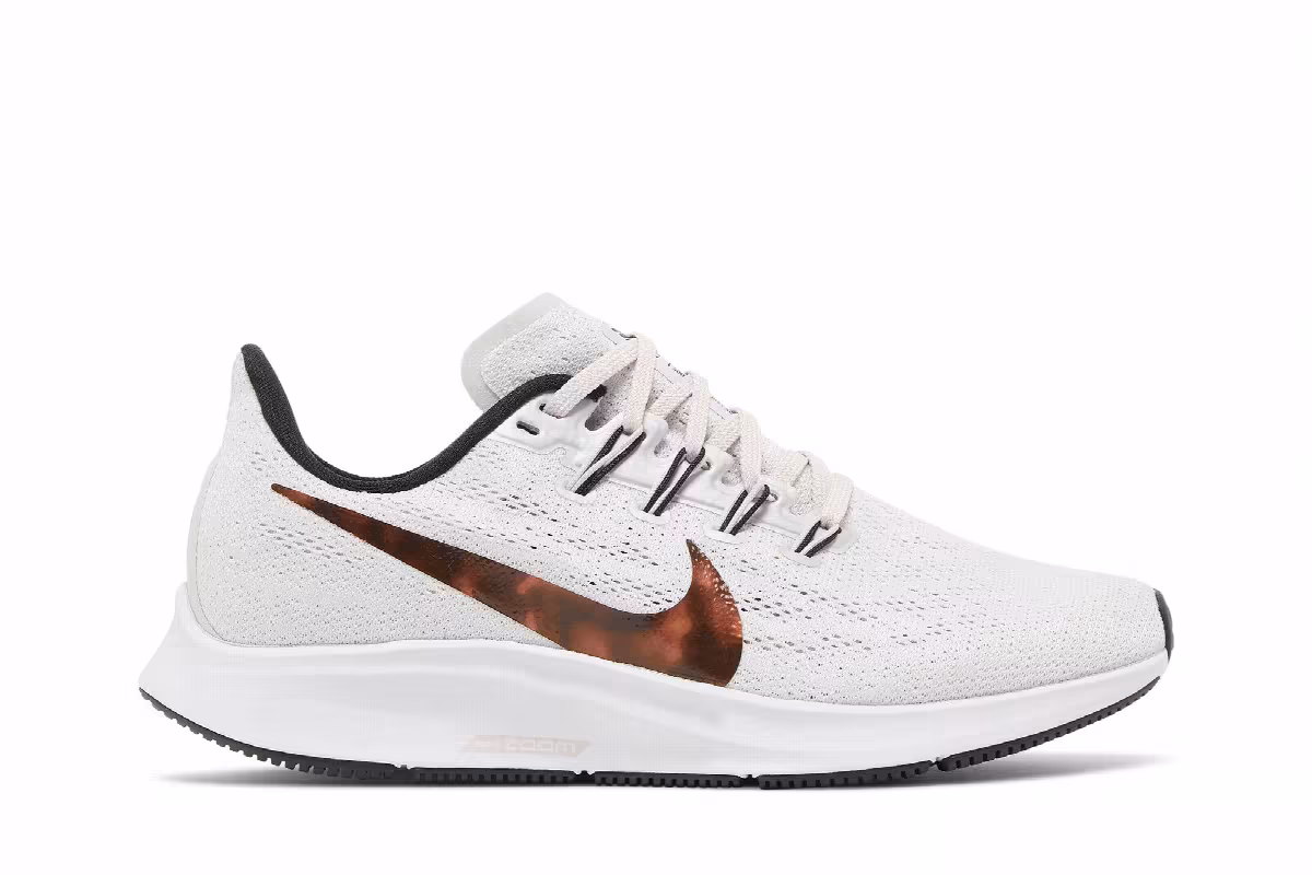 Nike Women's Air Zoom Pegasus 36 Barely Rose, view 2
