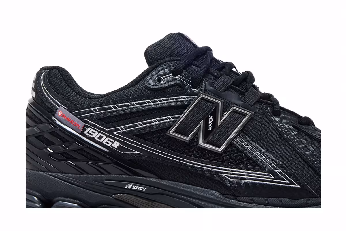New Balance 1906R Black Silver Metallic, view 3