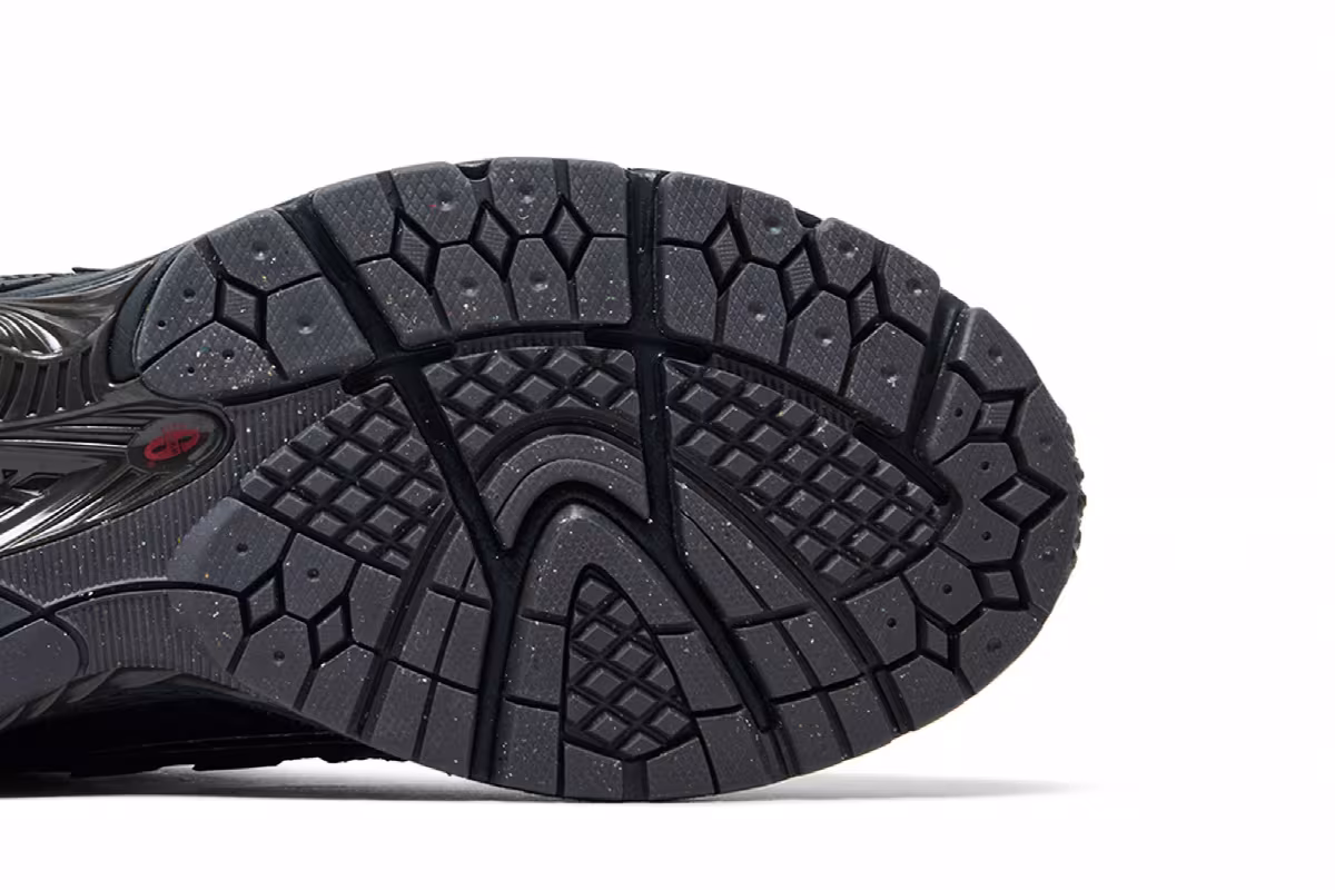 New Balance 1906R Black Silver Metallic, view 6