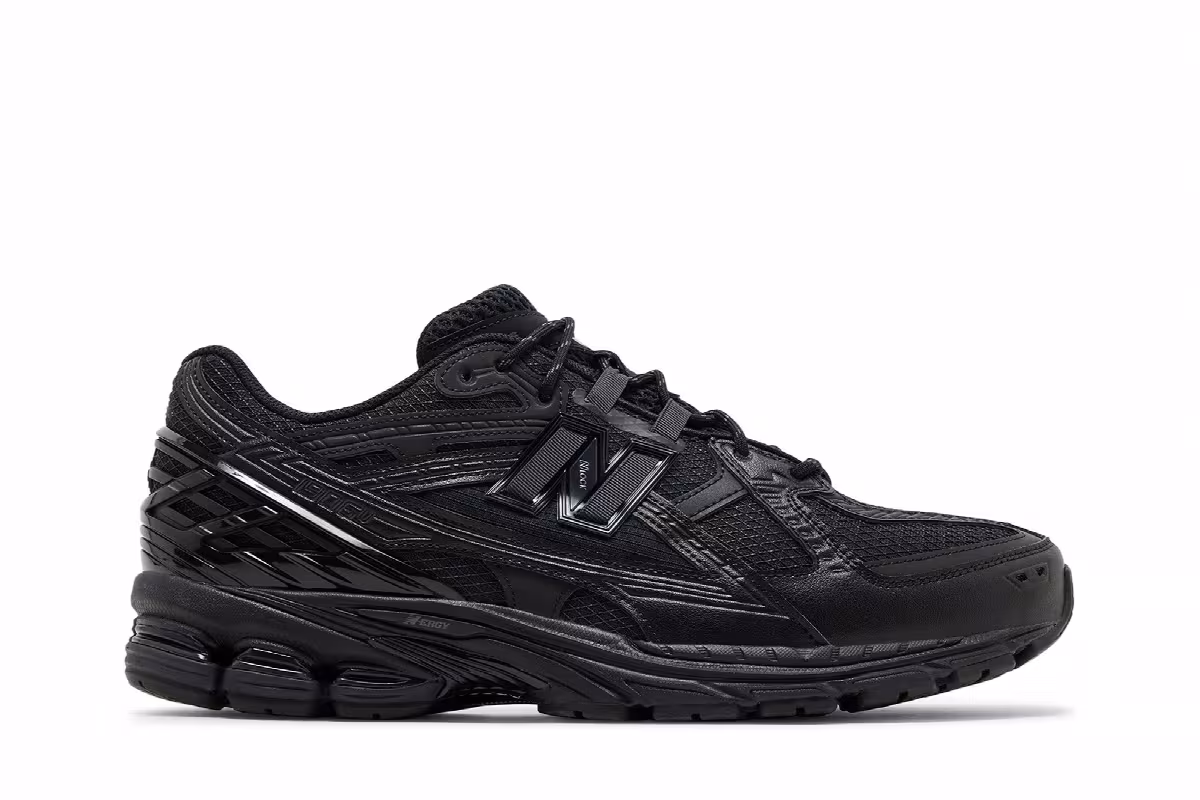 New Balance 1906U Triple Black, view 2