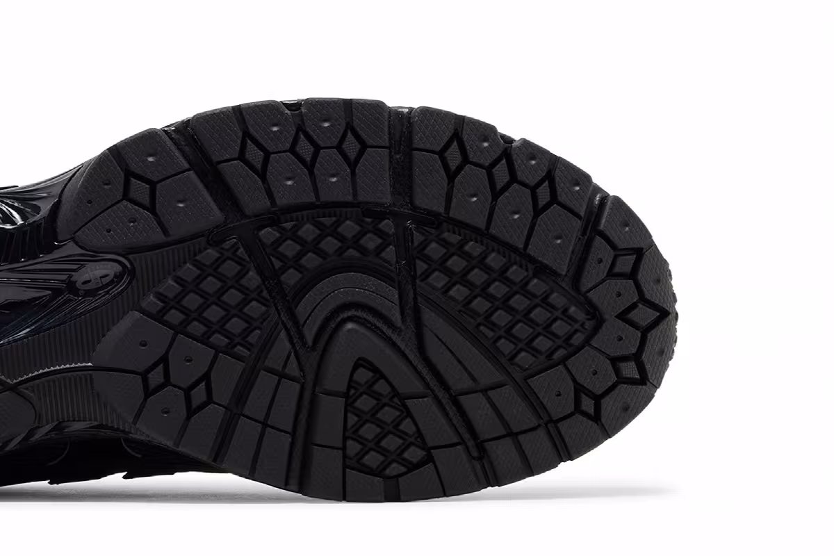 New Balance 1906U Triple Black, view 6