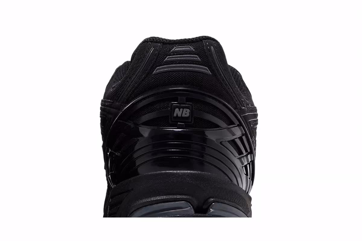 New Balance 1906R Triple Black, view 8