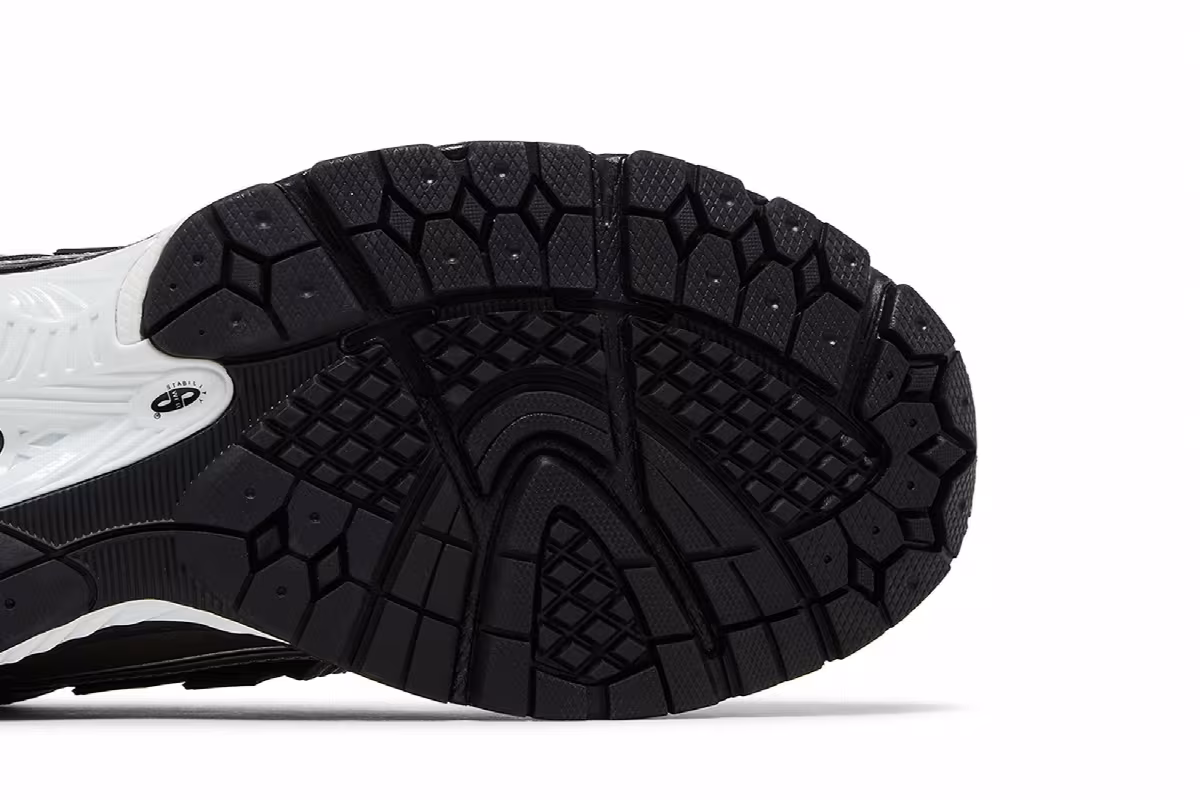 New Balance 1906R Black Grey White, view 6