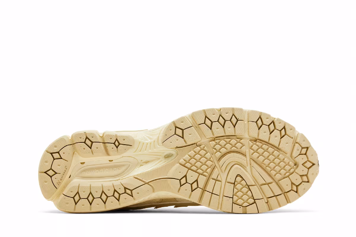 New Balance 1906U Butter Yellow, view 5