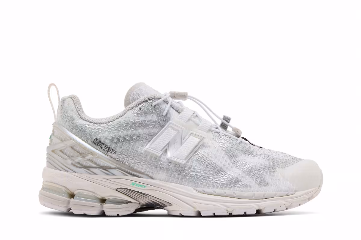 New Balance 1906F White Silver Metallic, view 2
