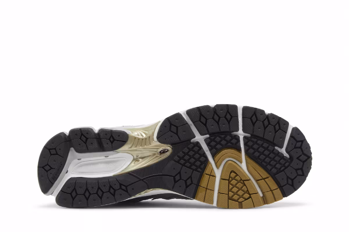 New Balance 1906R White Navy Gold, view 5