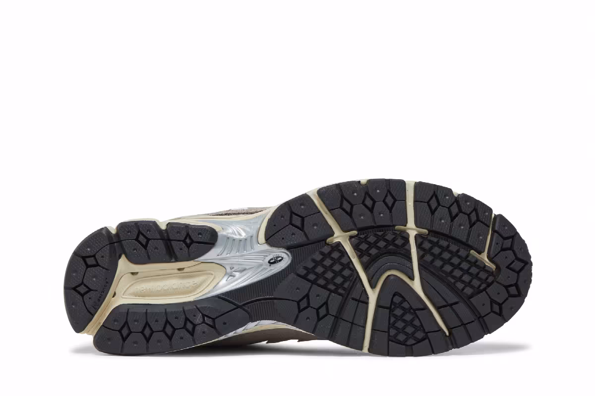 New Balance 1906R Beige Cream, view 5