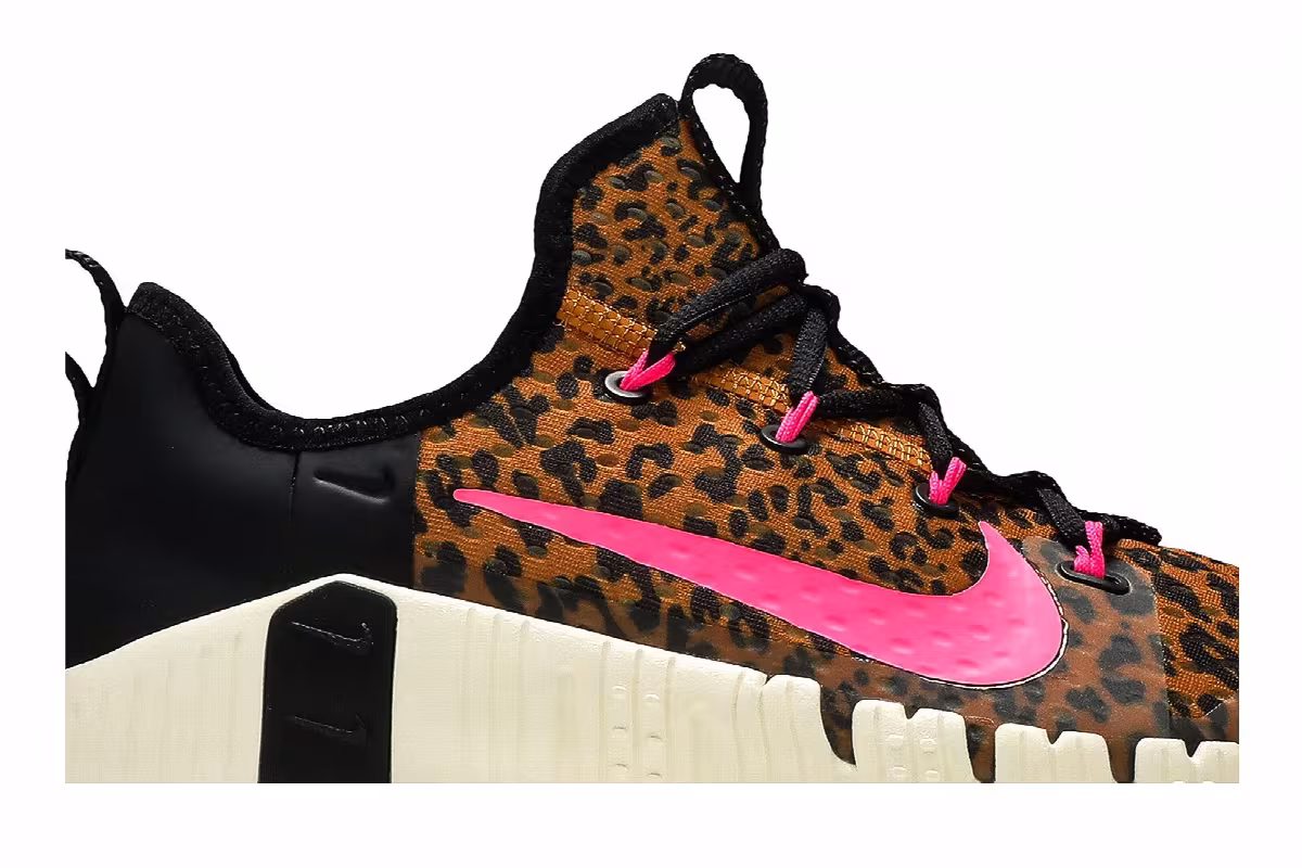 Nike Women's Free Metcon 3 Leopard Print, view 3