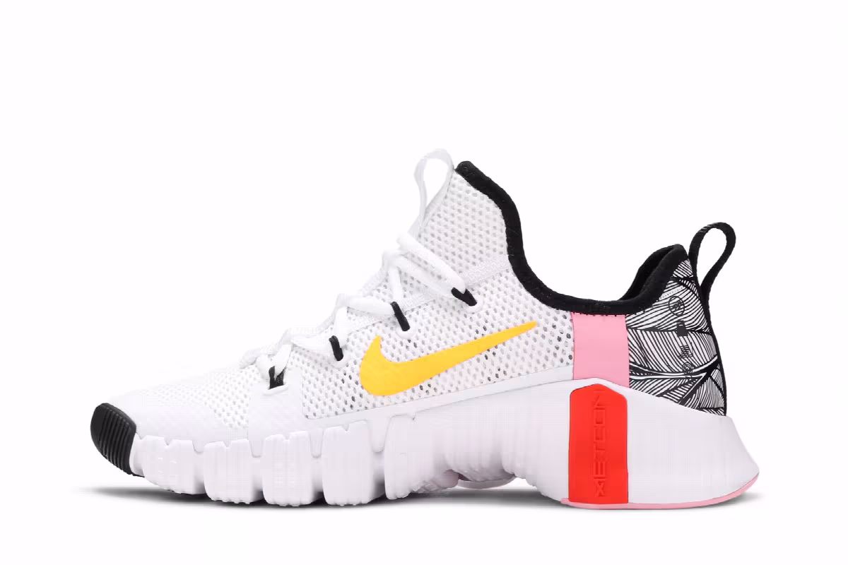Nike Women's Free Metcon 3 White Team Orange, view 4