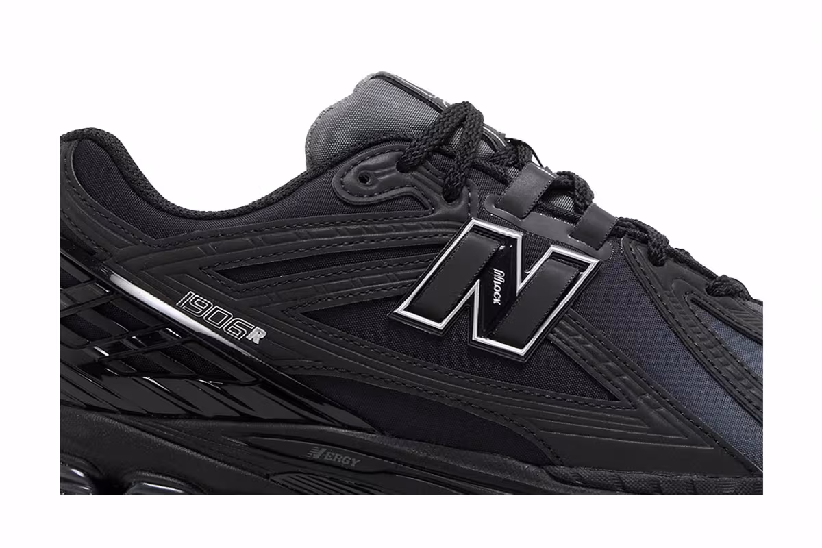 New Balance 1906R Black Gradient, view 3
