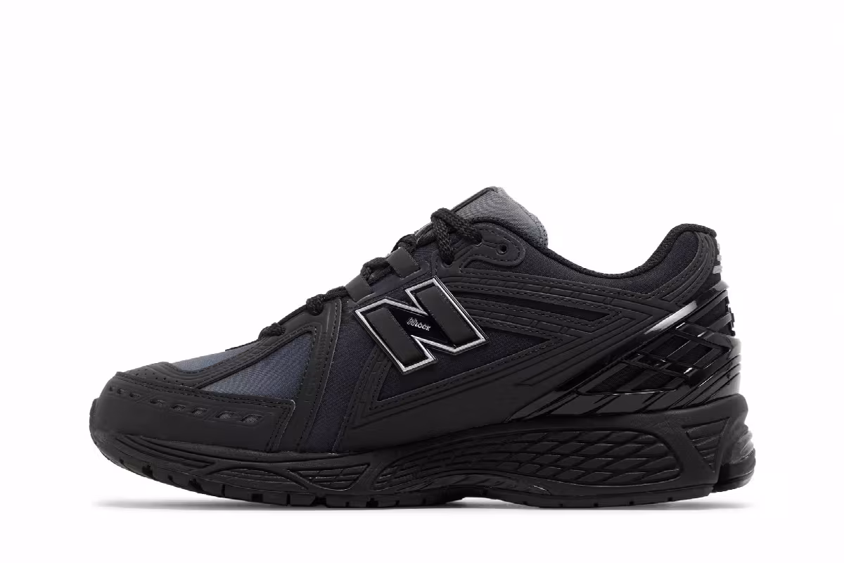 New Balance 1906R Black Gradient, view 4