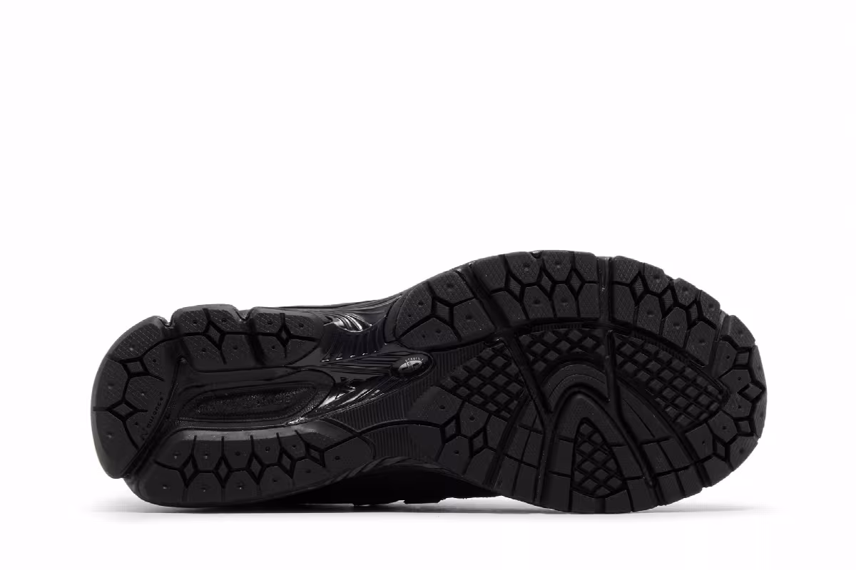 New Balance 1906R Black Gradient, view 5