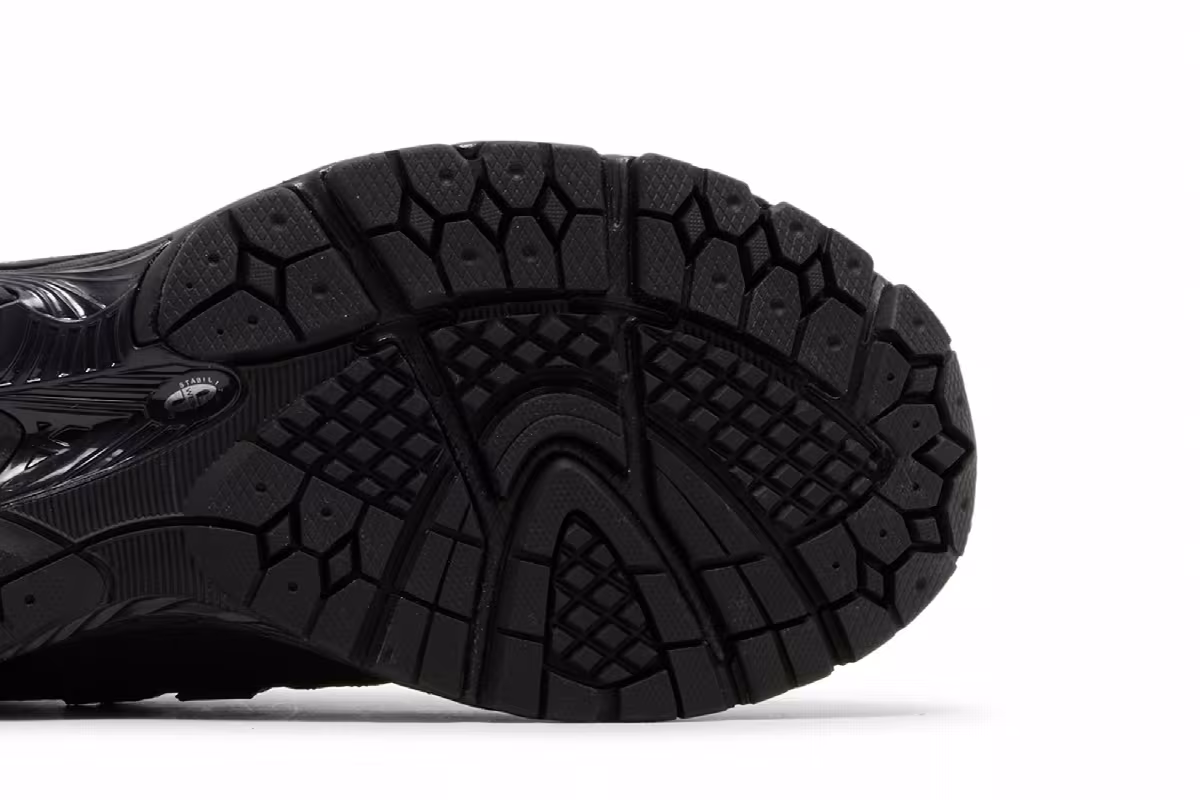 New Balance 1906R Black Gradient, view 6