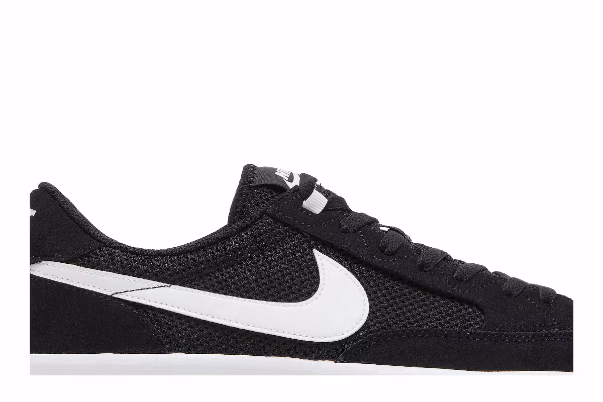 Nike Adversary SB Black White, view 3