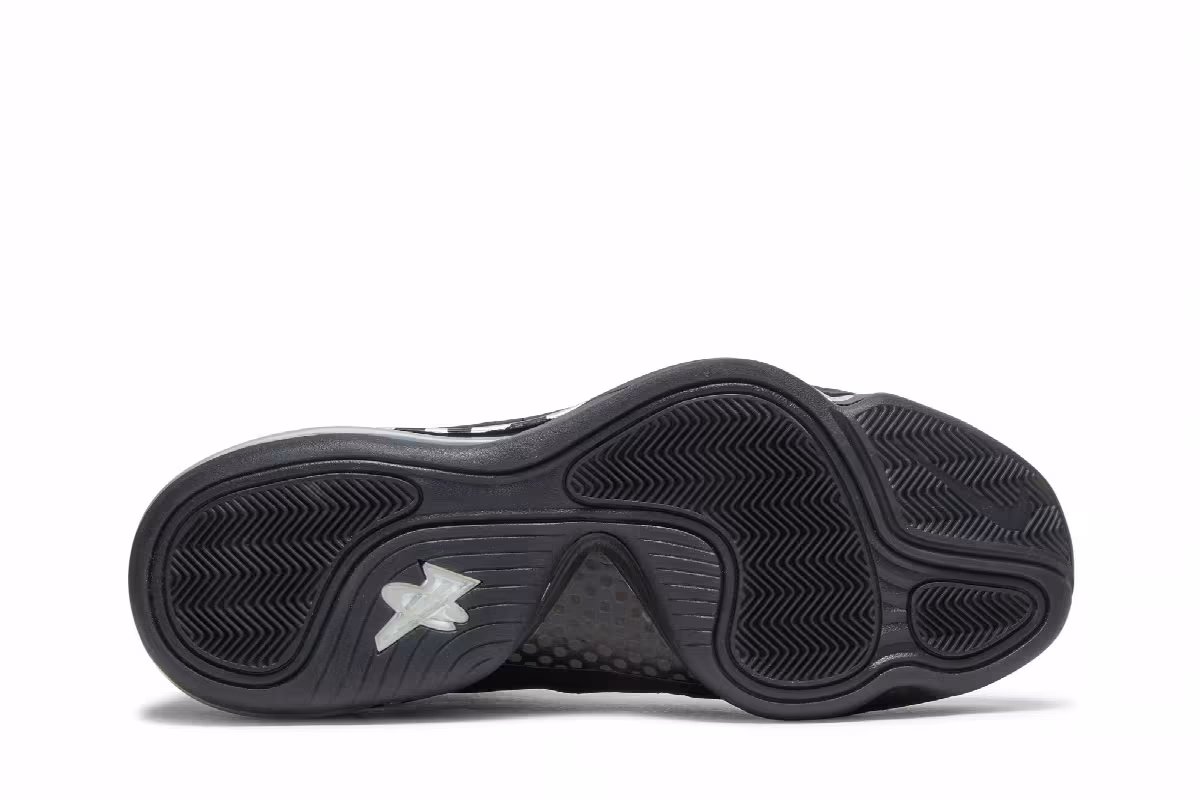 Nike Air Penny 5 Tiger Striped, view 5