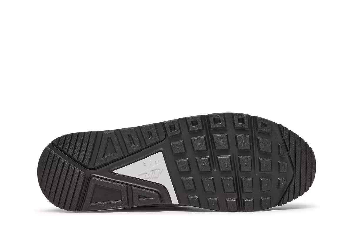 Nike Air Max IVO Black White, view 5