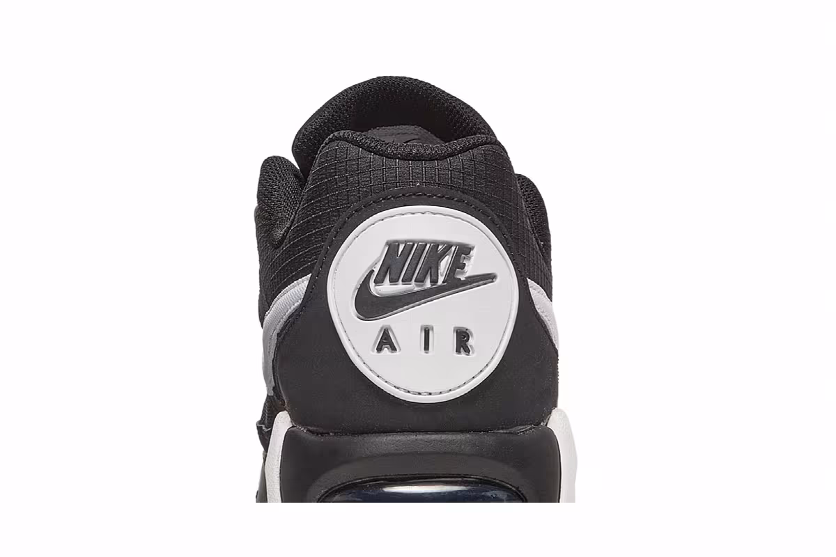 Nike Air Max IVO Black White, view 8