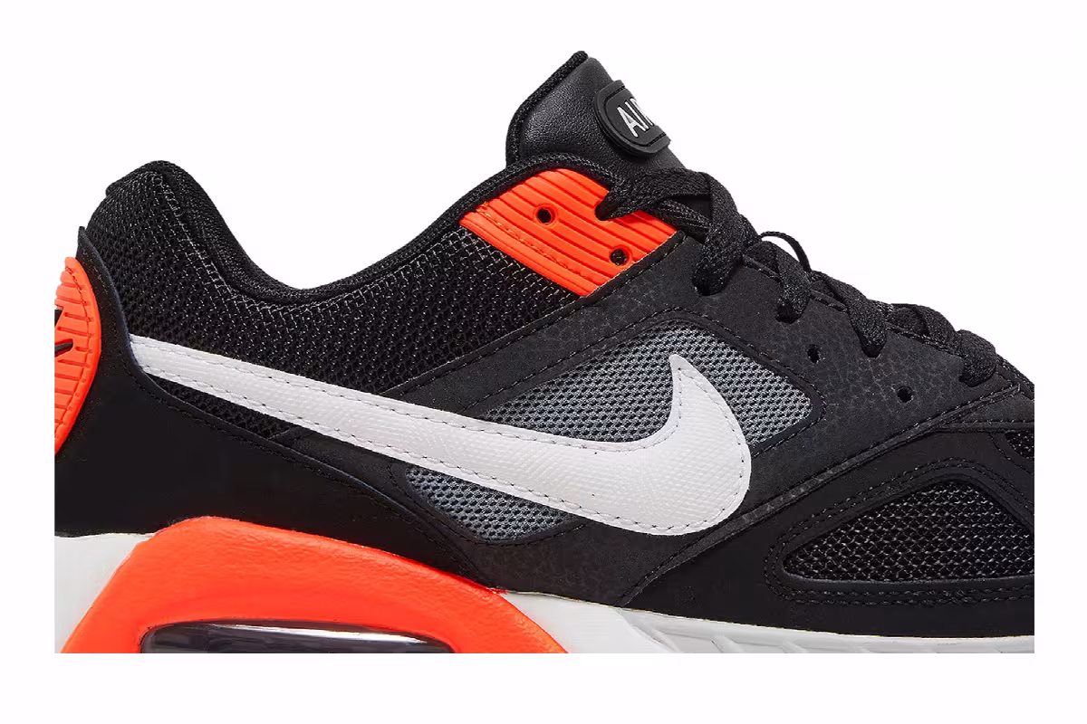 Nike Air Max IVO Black Crimson, view 3