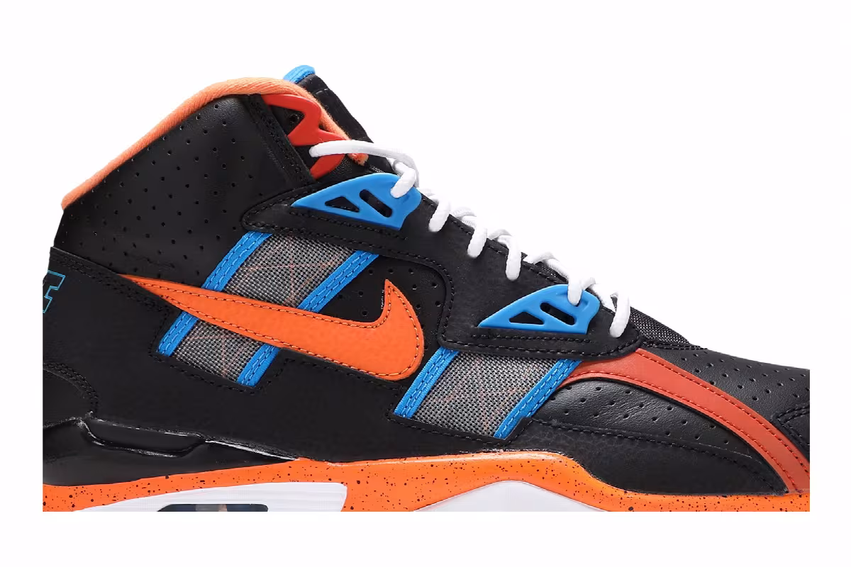 Nike Air Trainer SC High Knicks, view 3