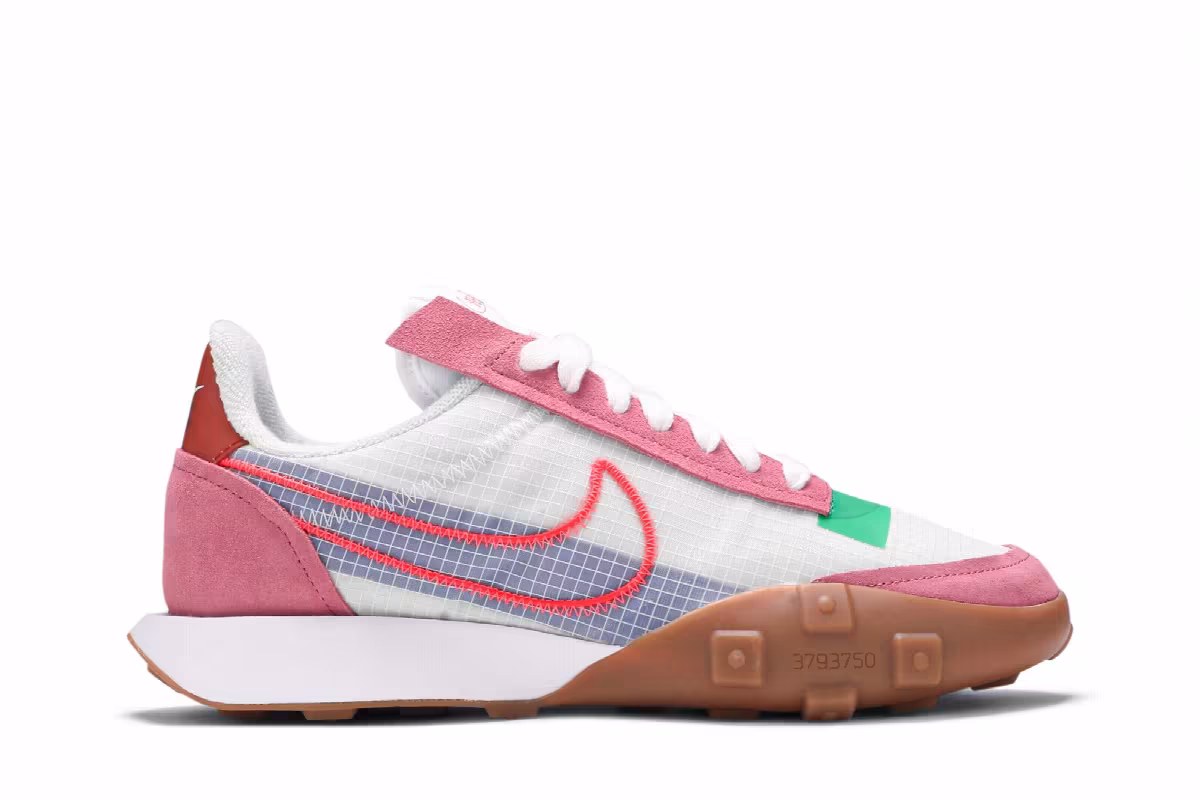 Nike Women's Waffle Racer 2X Desert Berry Crimson, view 2