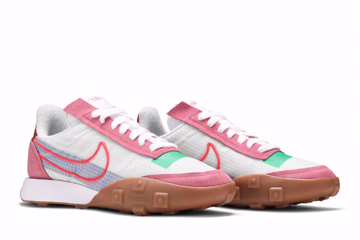 Nike Women's Waffle Racer 2X Desert Berry Crimson, view 9