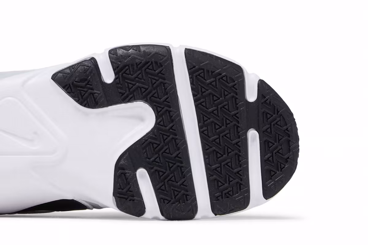 Nike Legend Essential 2 Pure Platinum, view 6