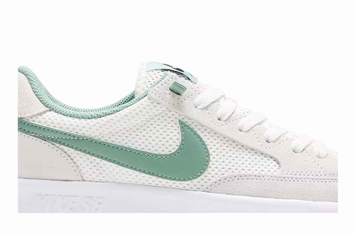 Nike Adversary SB Sail Jade, view 3