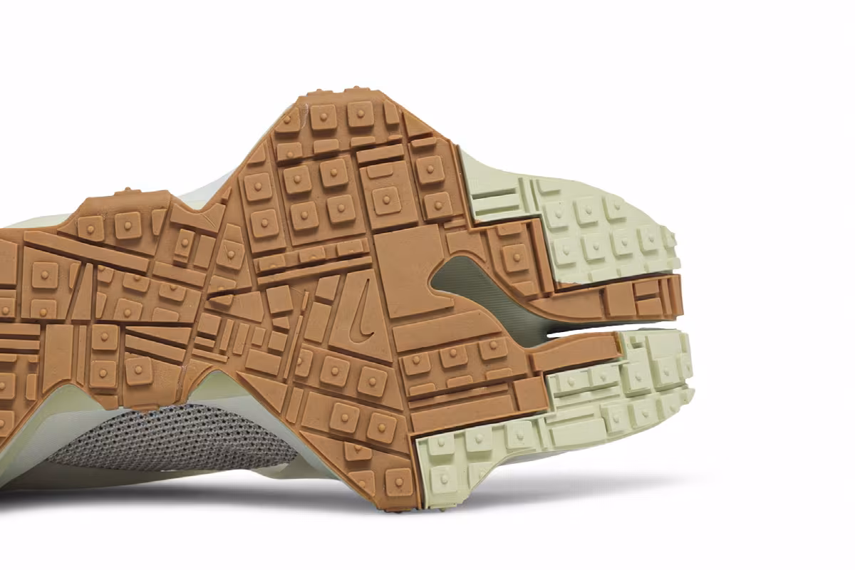 Nike ISPA Road Warrior Volt, view 6