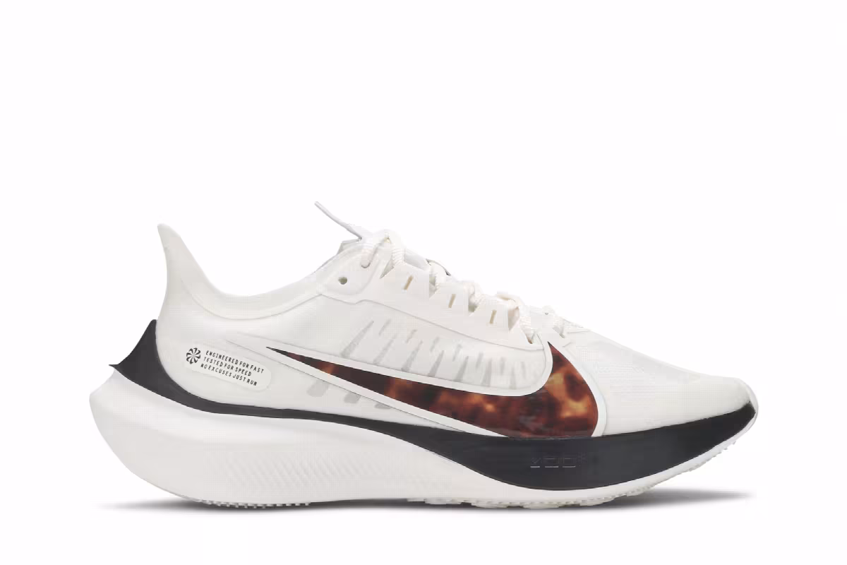 Nike Women's Zoom Gravity Barely Rose, view 2