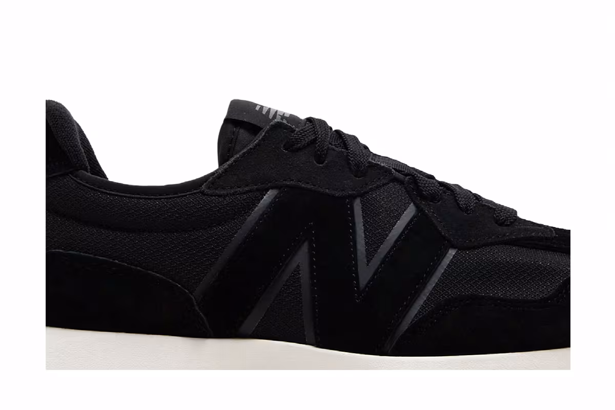 New Balance 327 Black, view 3