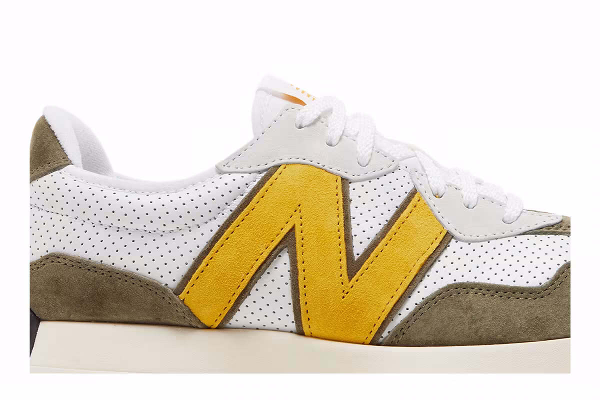 New Balance 327 White Yellow, view 3