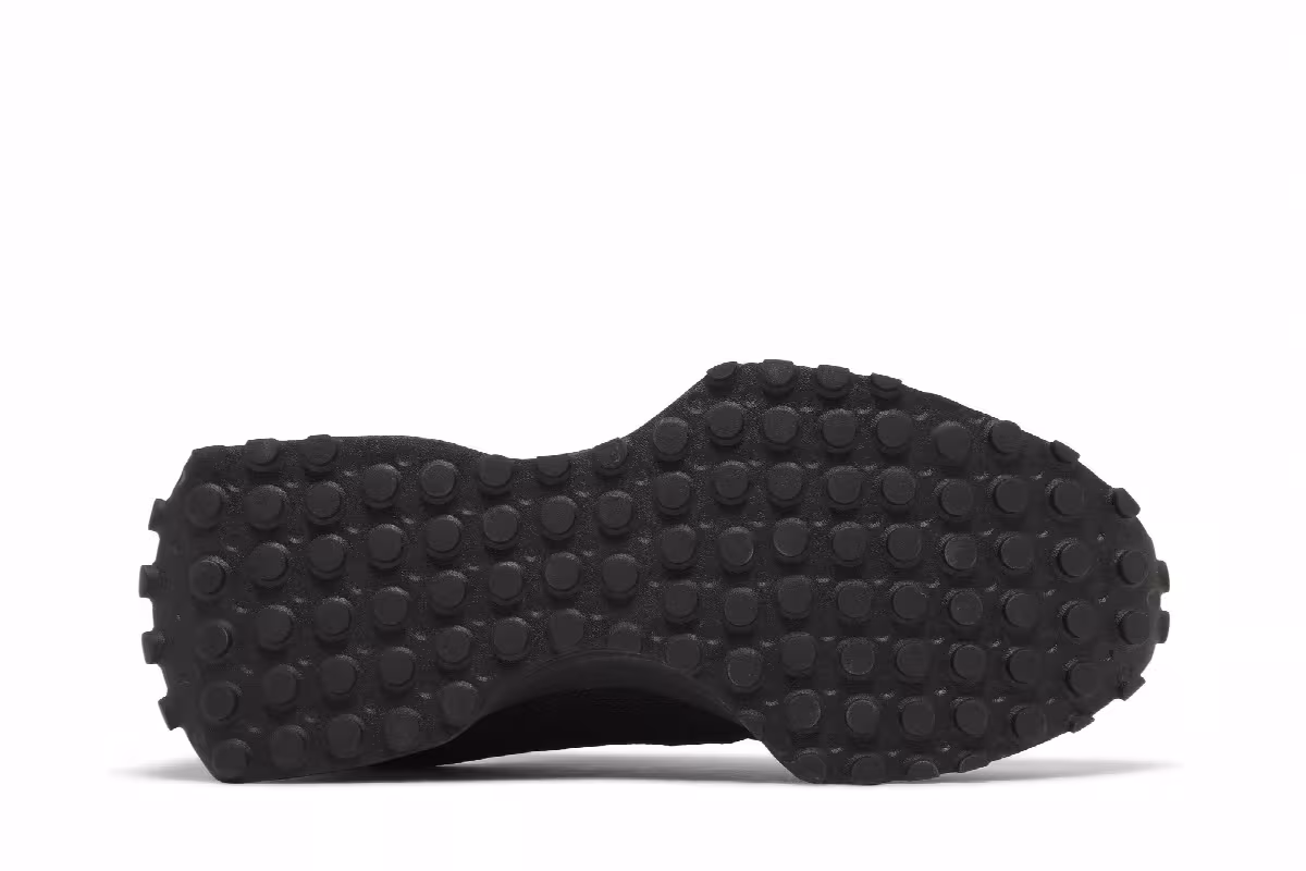 New Balance 327 Black Magnet, view 5